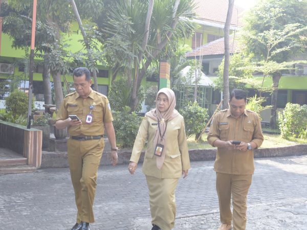 Kunjungan Kerja Kepala Cabdin Jawa Timur Wilayah Surabaya – Sidoarjo, Dorong Peningkatan Mutu Pendidikan DI SMA Negeri 9 Surabaya